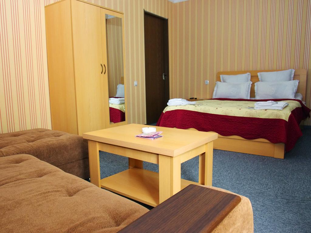 King Edward Hotel Tbilisi Rum bild