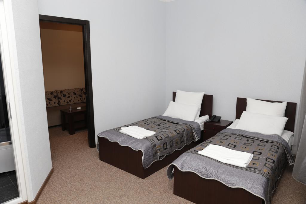 King Edward Hotel Tbilisi Rum bild