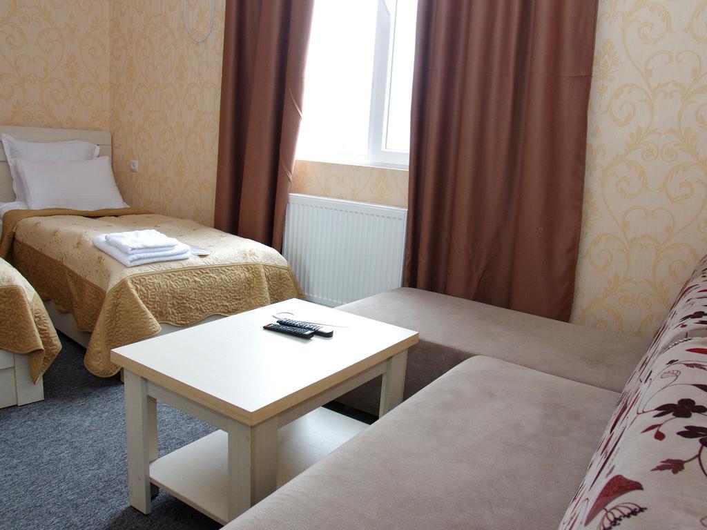 King Edward Hotel Tbilisi Rum bild