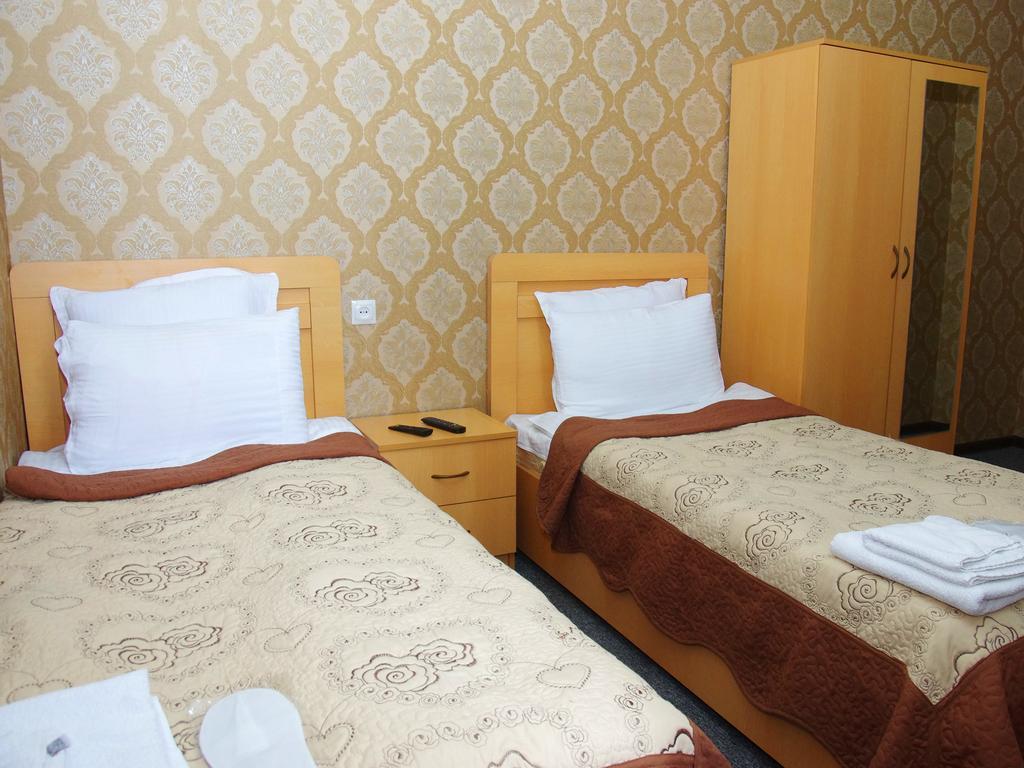 King Edward Hotel Tbilisi Rum bild